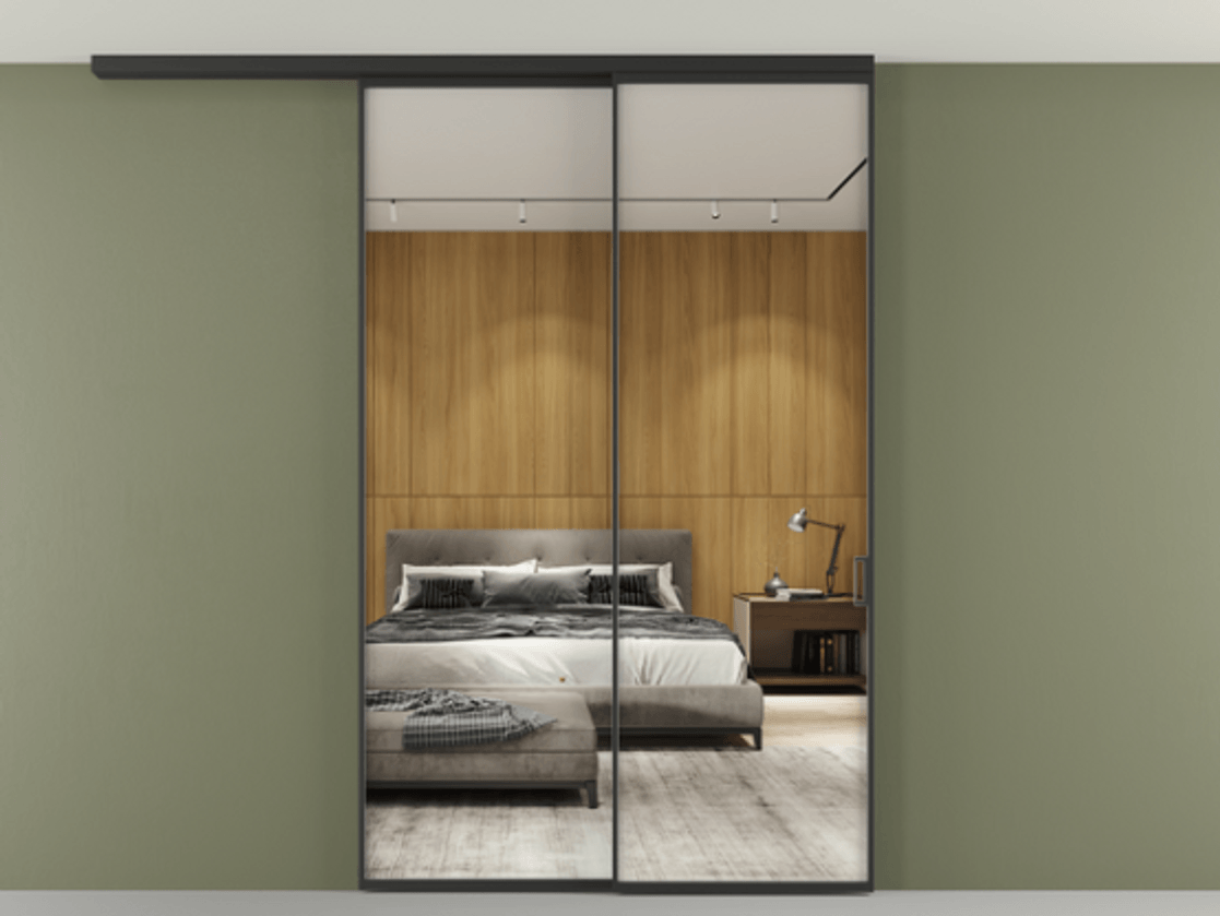 Перегородка Formato вдоль стены на потолок 2 створки с синхронным механизмом АЛПР 040.01 Алюминий Черный Двустороннее зеркало, триплекс , триплекс 6 мм Цена 313130 ₽ | Volhovec