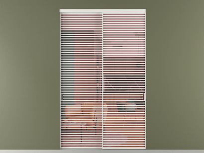 Алюминевая перегородка vn2_07_ Алюминий светло-серый Прозрачное розовое стекло, триплекс, 6мм. Цвет Алюминий светло-серый. Материал Алюминий в эмали. Коллекция Перегородка Formato внутри проёма двустворчатая. Картинка.